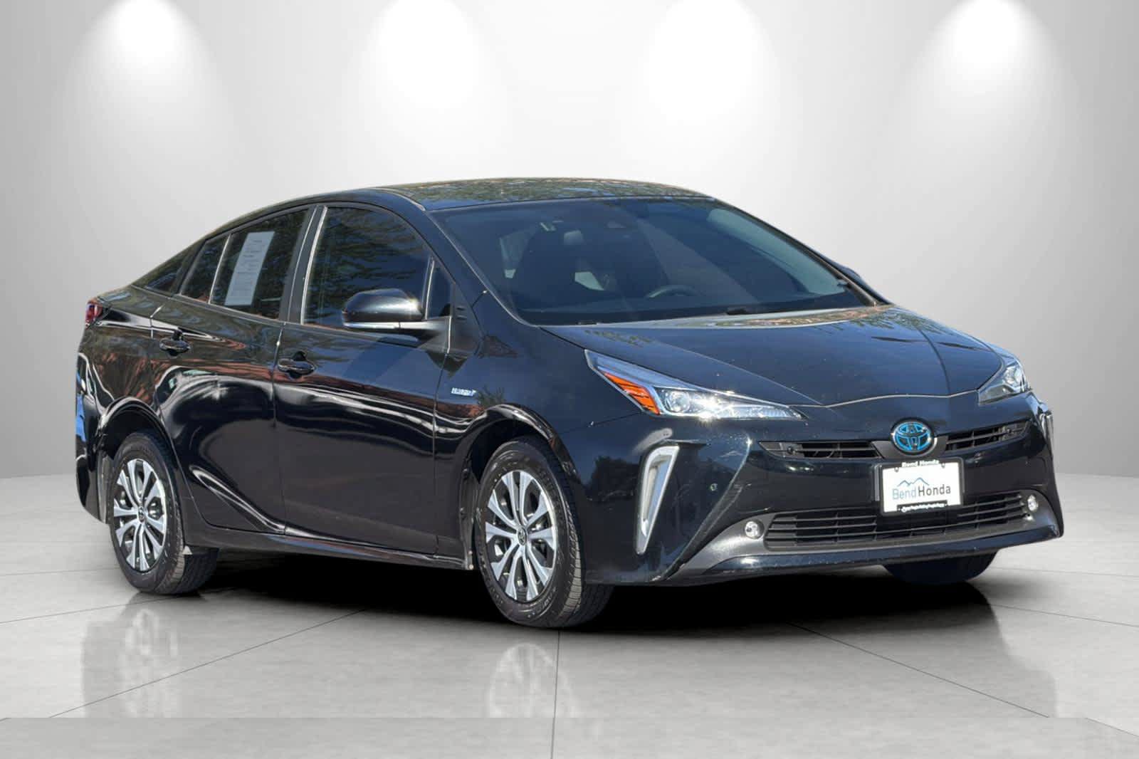 Used 2021 Toyota Prius LE AWD/4WD image 9