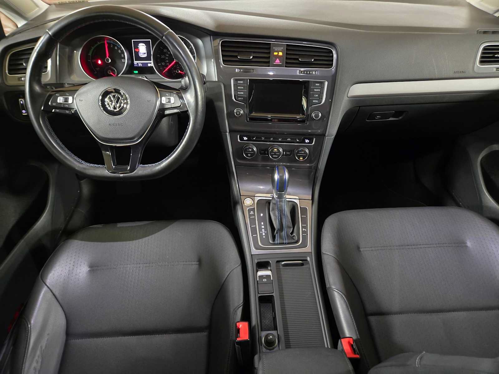 Used 2015 Volkswagen e-Golf SEL Premium FWD image 17