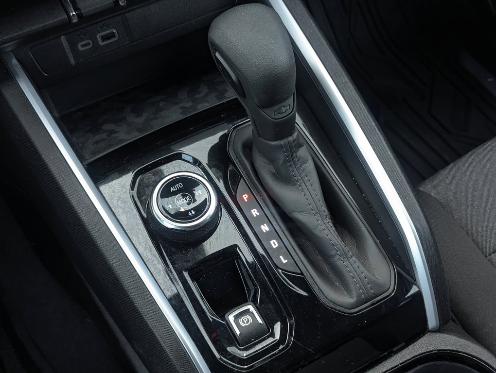 Used 2024 Chevrolet Colorado Trail Boss w/ LPO, Flex Utility Package image 29