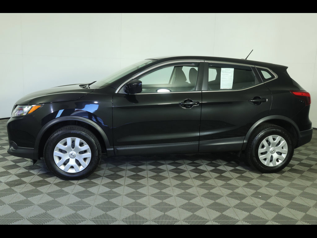 Used 2018 Nissan Rogue Sport S FWD image 15