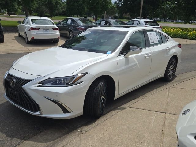 Certified 2024 Lexus ES 350 w/ Premium Package FWD image 7