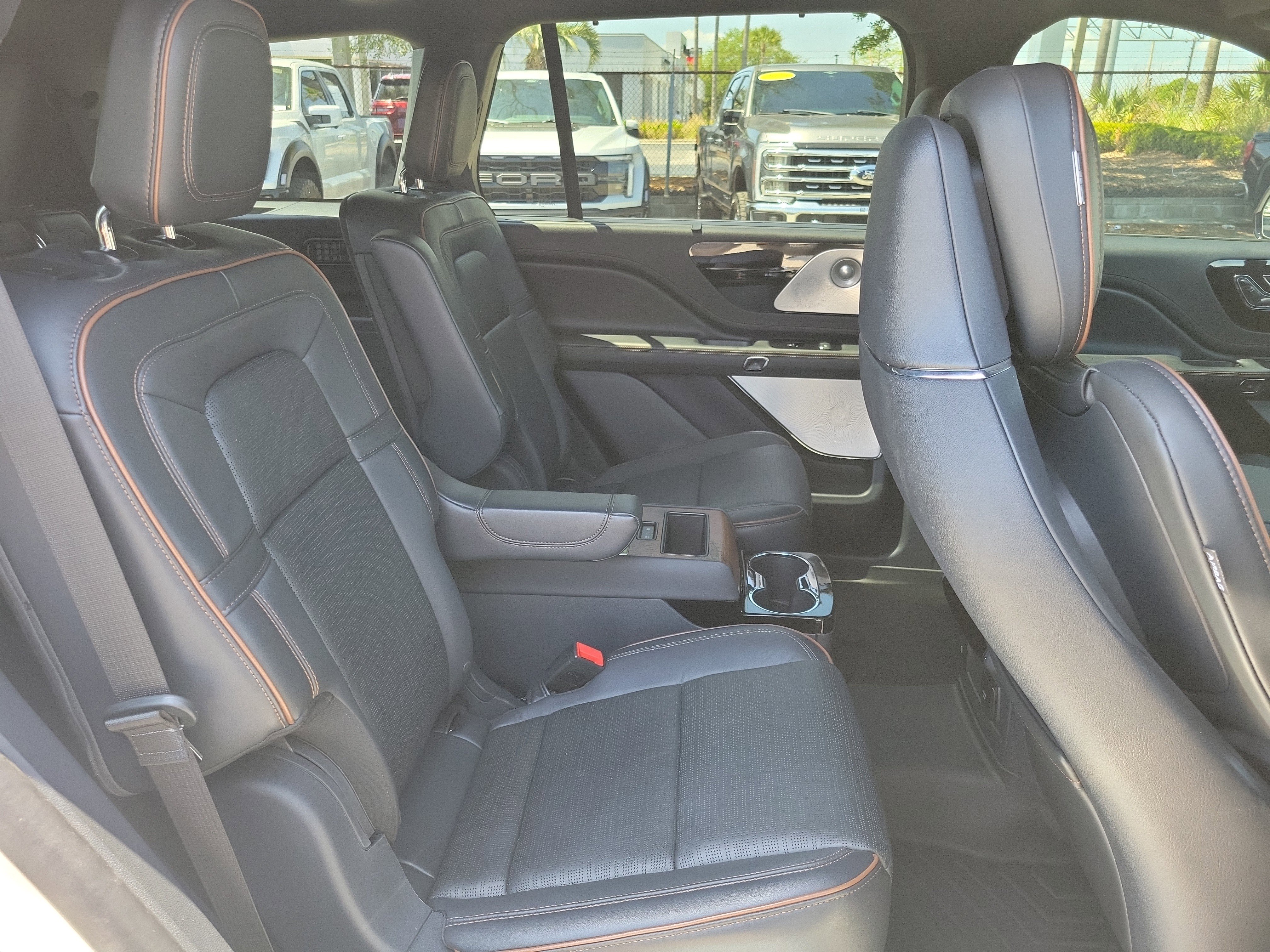 Used 2025 Lincoln Aviator Black Label w/ Jet Appearance Package image 27