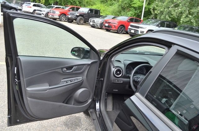Used 2023 Hyundai Kona SEL w/ Cargo Package AWD/4WD image 15
