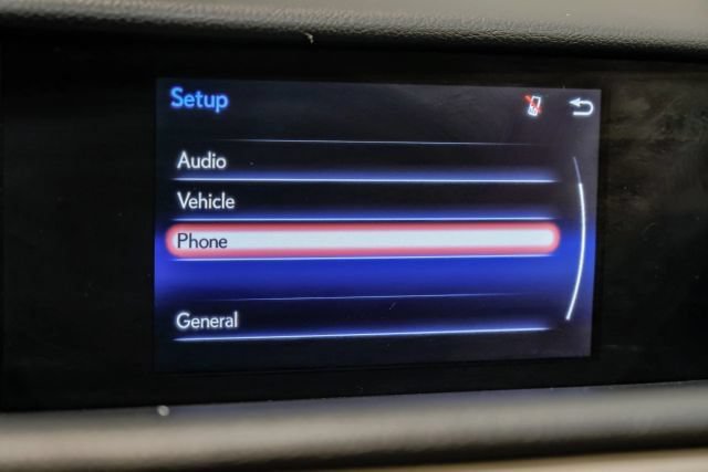 Used 2017 Lexus IS 200t w/ Premium Package RWD image 38