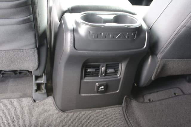 Used 2018 Nissan Titan SV w/ SV Convenience Package RWD image 24