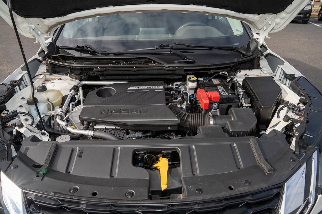 Used 2023 Nissan Rogue S image 11