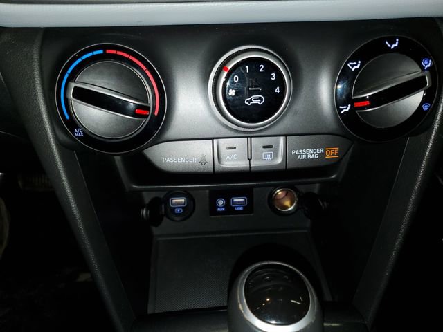 Used 2021 Hyundai Kona SEL w/ Cargo Package image 18