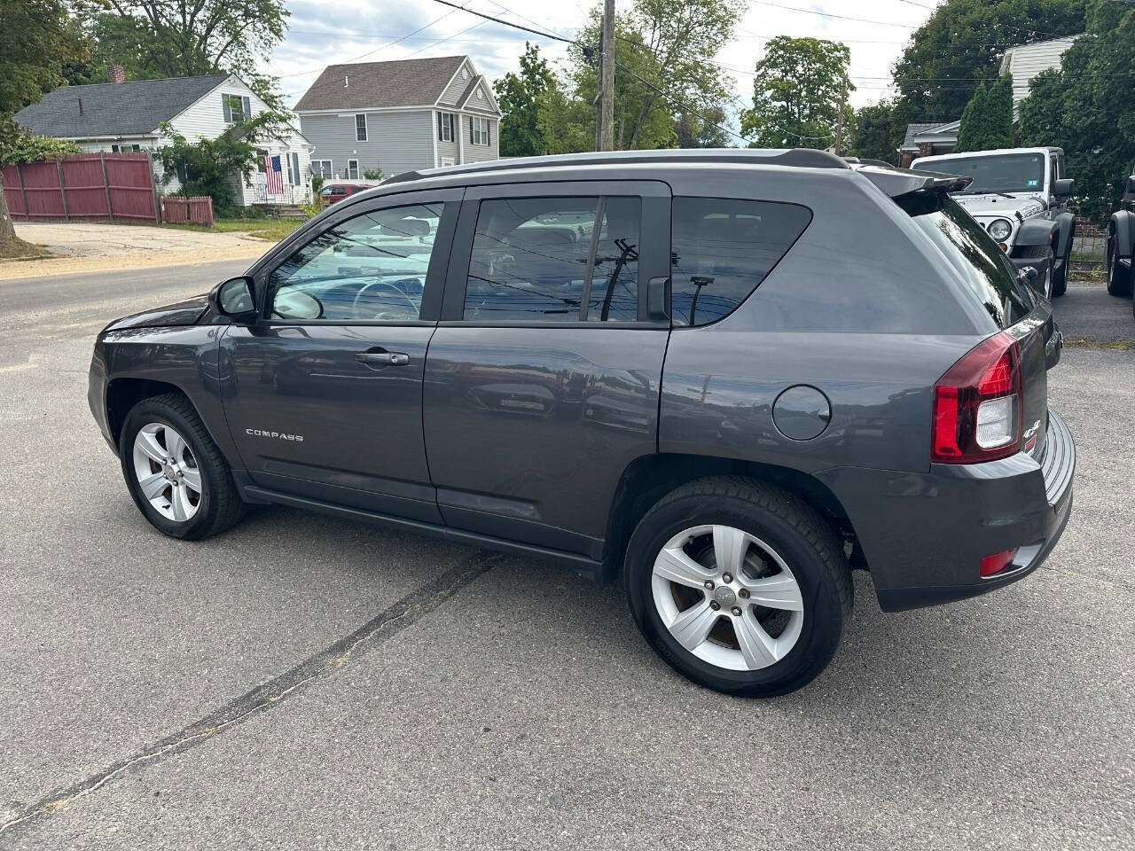 Used 2017 Jeep Compass Sport w/ Power Value Group image 7