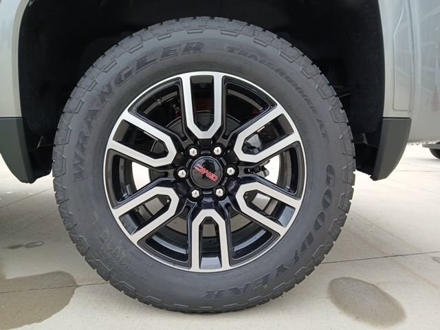 New 2026 GMC Sierra 1500 AT4 w/ AT4 Premium Package AWD/4WD image 45