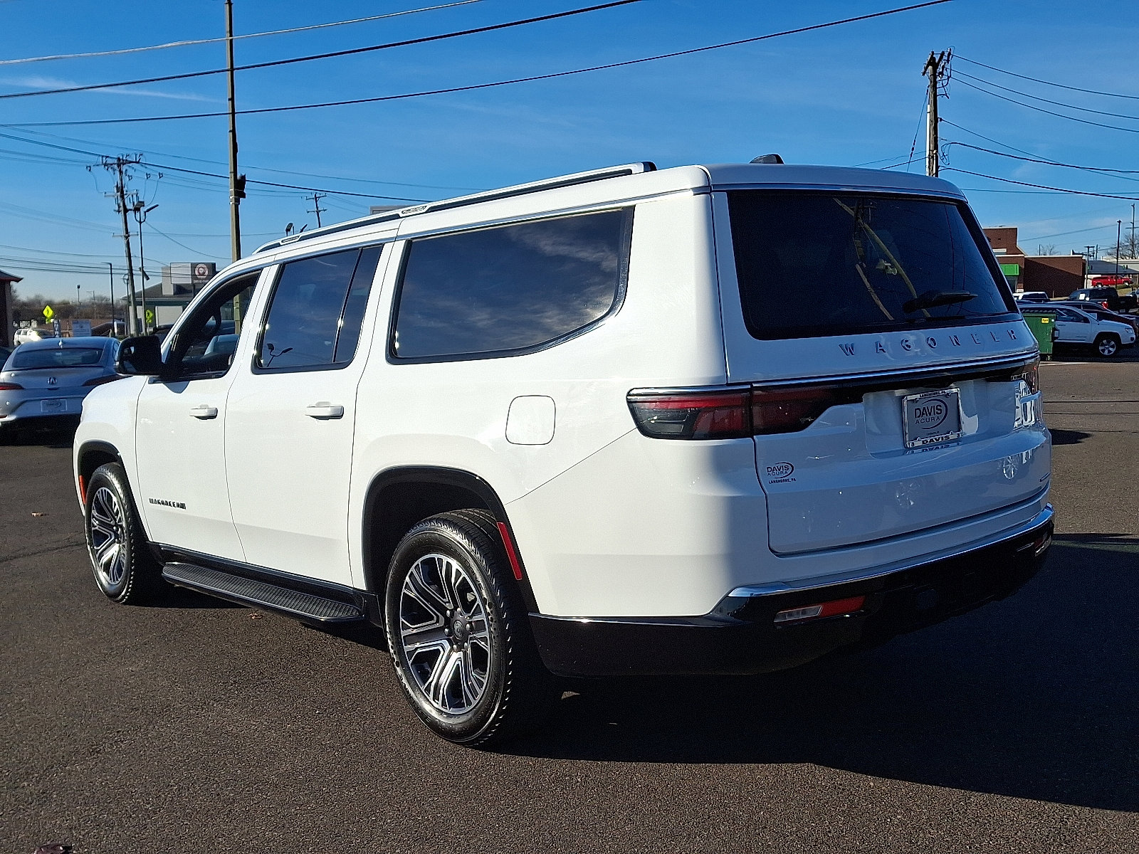 Used 2024 Jeep Wagoneer L Series II w/ Flexible Seating Group image 6