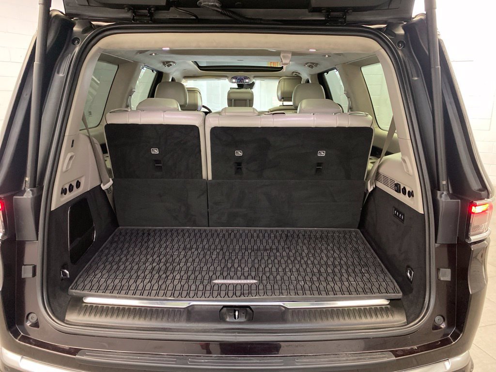 Used 2023 Jeep Grand Wagoneer Series II w/ Flexible Seating Group AWD/4WD image 23