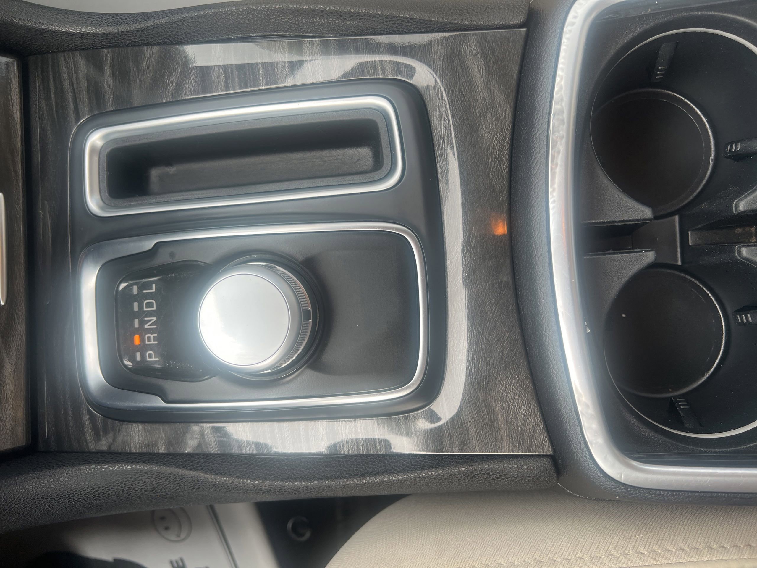 Used 2018 Chrysler 300 Touring L RWD image 16