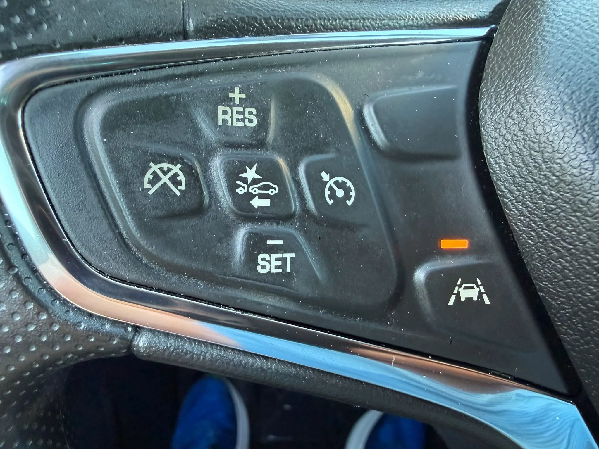 Used 2021 Chevrolet Equinox LT FWD image 14