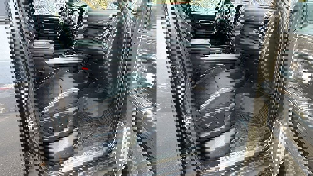 Used 2022 RAM 3500 Laramie image 16