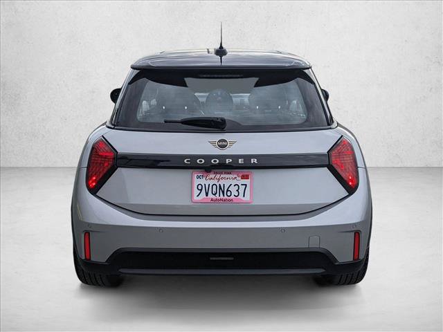 Certified 2025 MINI Cooper 2-Door Hardtop FWD image 7