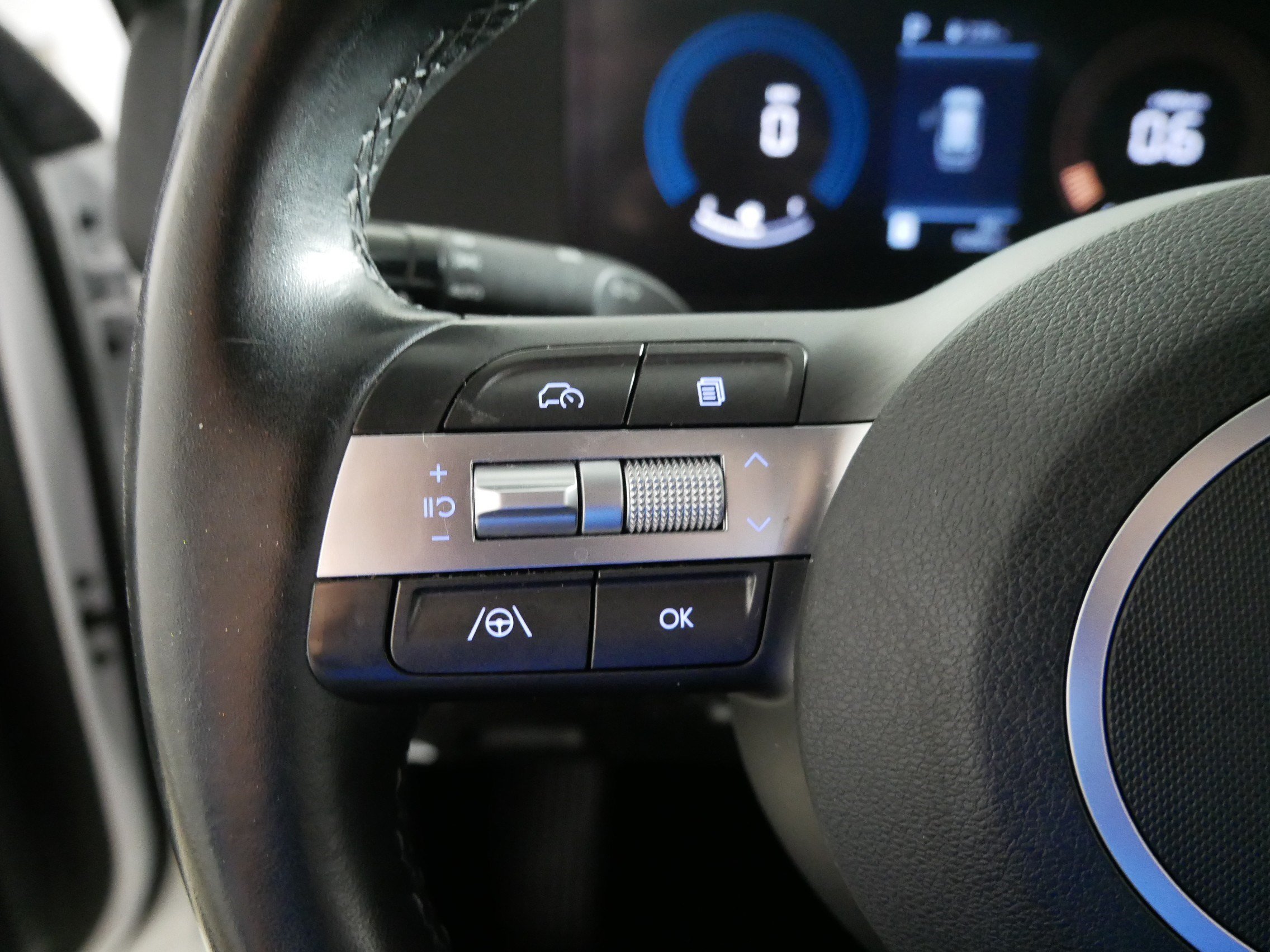Used 2025 Hyundai Kona SEL AWD/4WD image 27