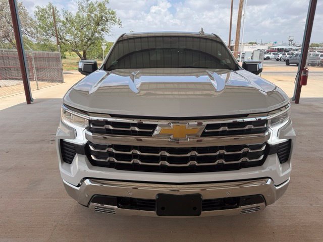 Used 2024 Chevrolet Silverado 1500 LTZ AWD/4WD image 2