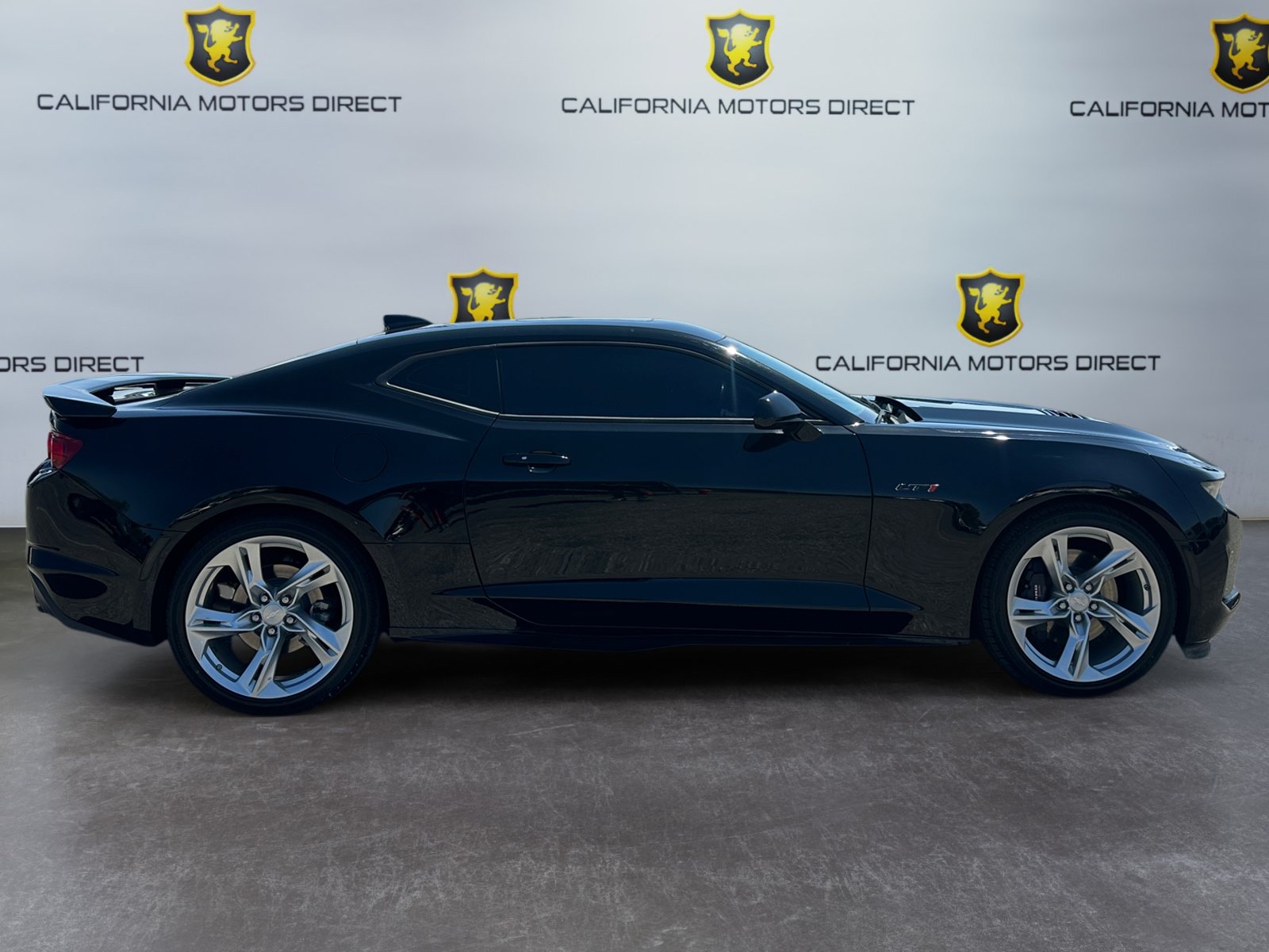 Used 2023 Chevrolet Camaro LT RWD image 6