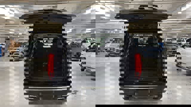 Used 2014 Cadillac Escalade ESV Platinum image 7