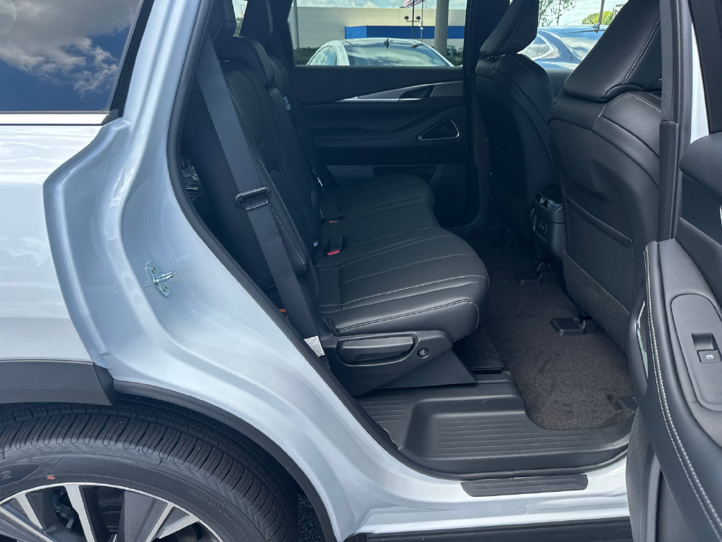 New 2027 INFINITI QX60 Luxe w/ Cargo Package AWD/4WD image 13