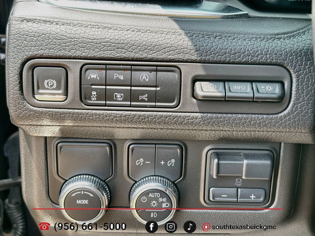 Used 2024 GMC Yukon Denali w/ Advanced Technology Package RWD image 23