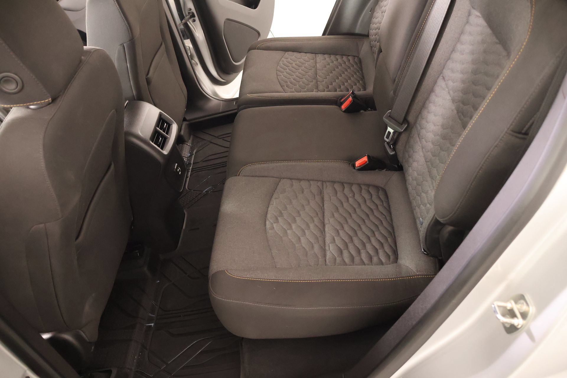 Used 2021 Chevrolet Equinox LT FWD image 12