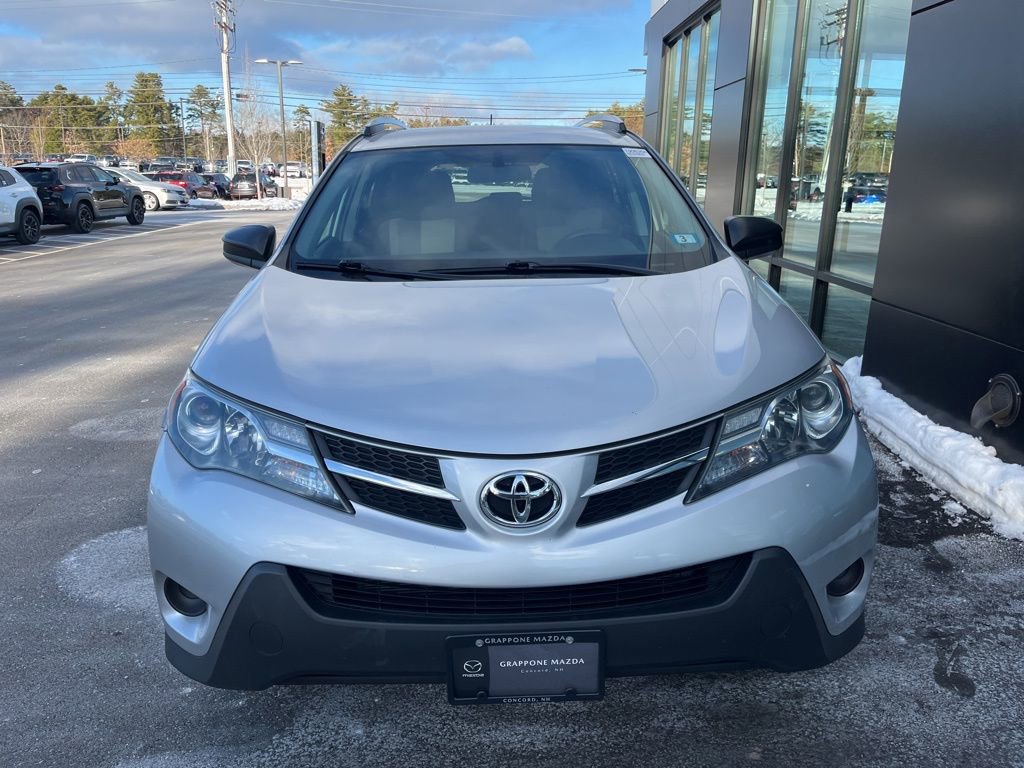 Used 2015 Toyota RAV4 LE image 2
