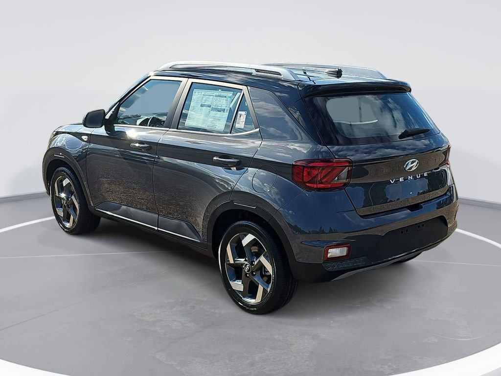 New 2026 Hyundai Venue SEL FWD image 7