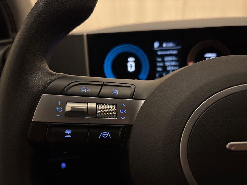 New 2025 Hyundai Tucson SE image 15