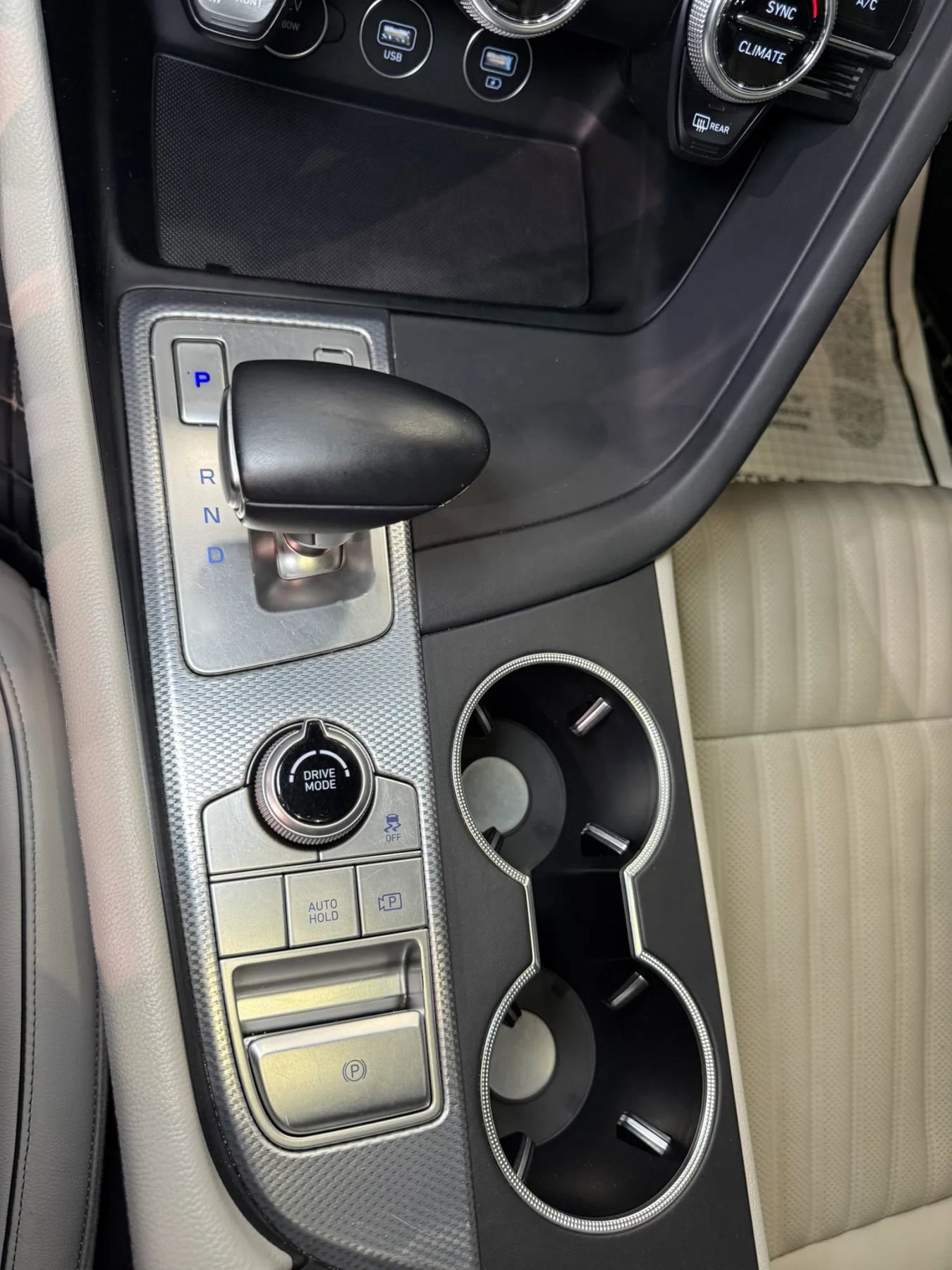 Used 2022 Genesis G70 3.3T image 27