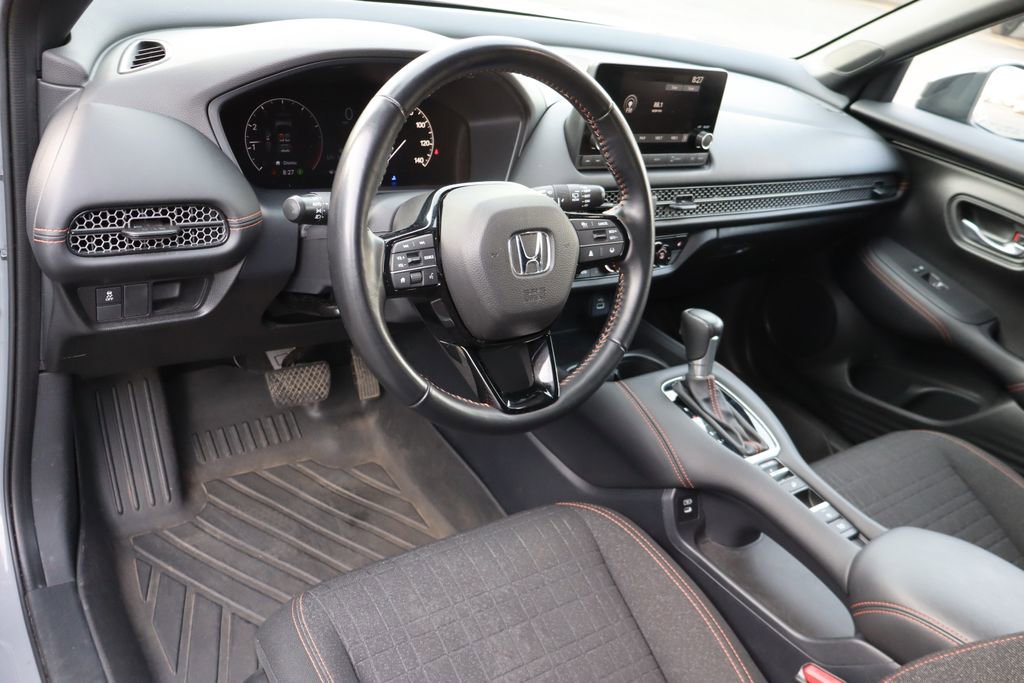 Used 2025 Honda HR-V Sport image 5