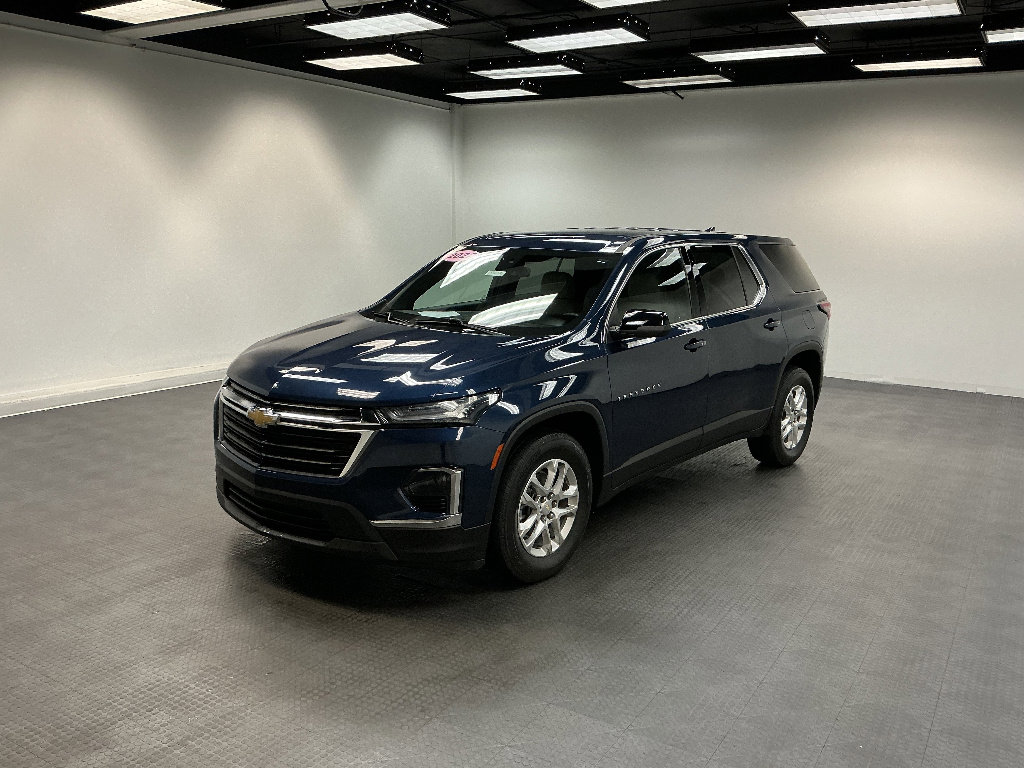 Used 2022 Chevrolet Traverse LS FWD image 1