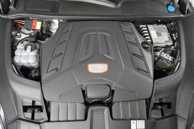 Used 2022 Porsche Cayenne Turbo image 31