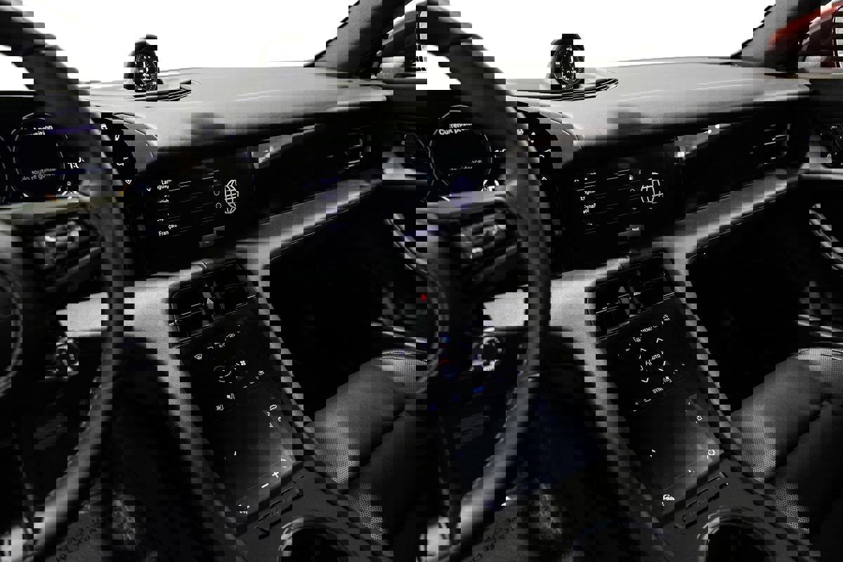 Used 2021 Porsche Taycan 4S w/ Premium Package image 22