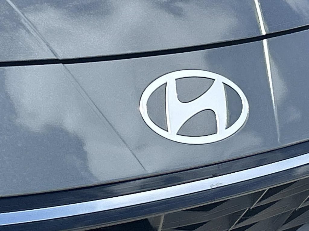 New 2026 Hyundai Elantra Limited FWD image 11