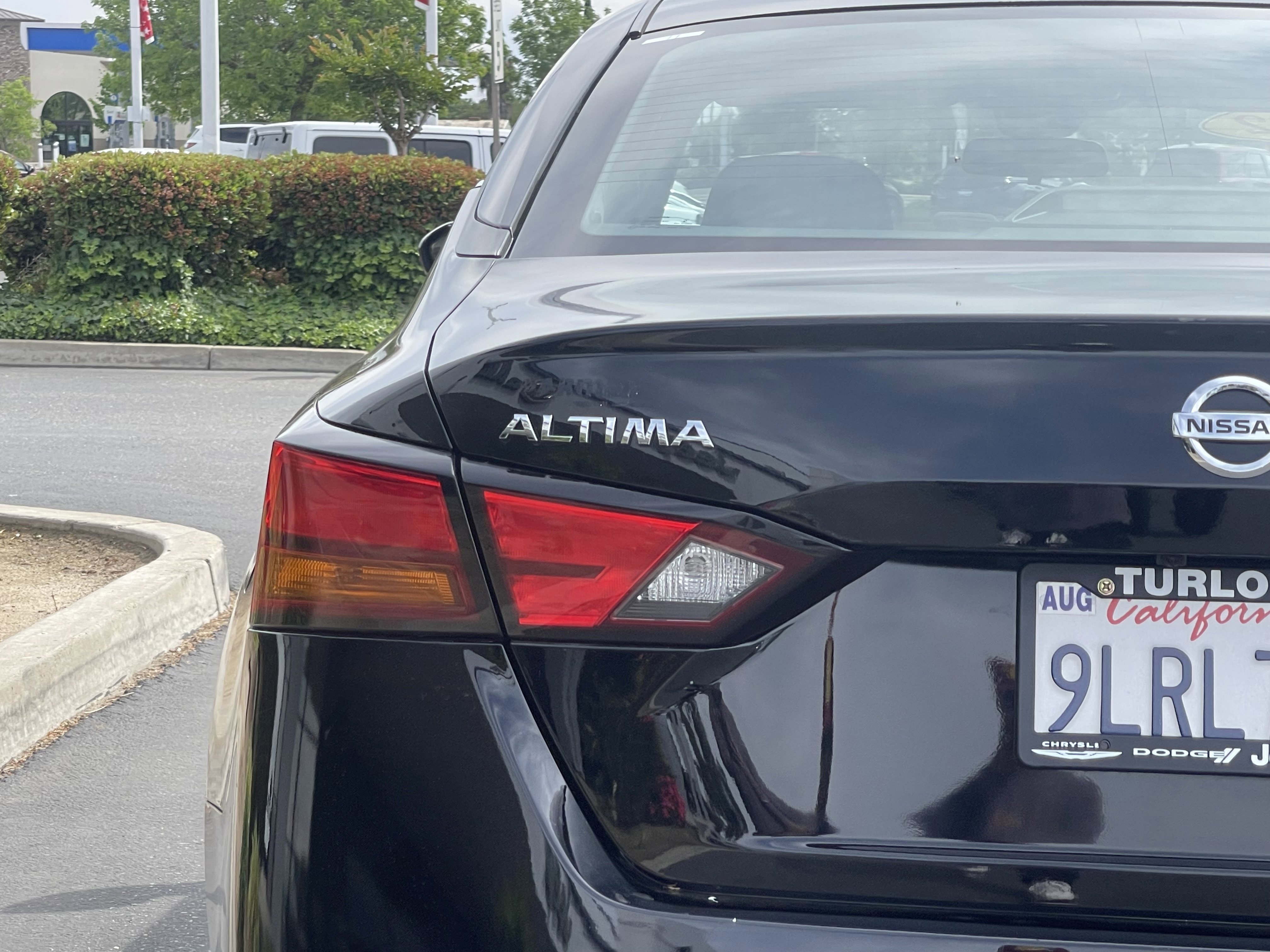 Used 2022 Nissan Altima 2.5 S FWD image 8