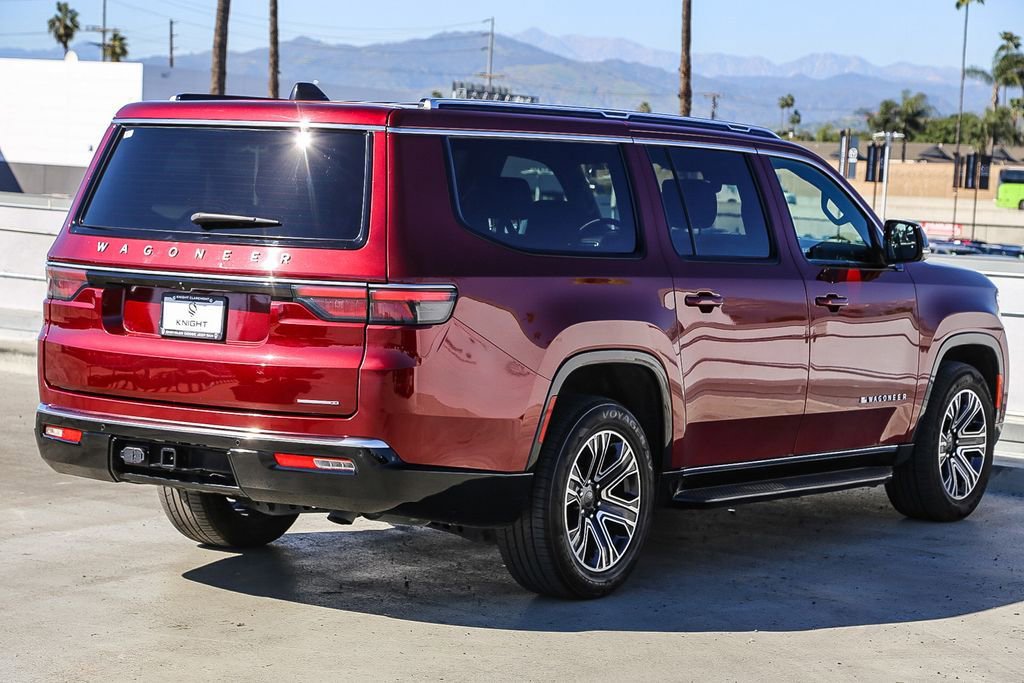 Used 2024 Jeep Wagoneer L Series II image 9