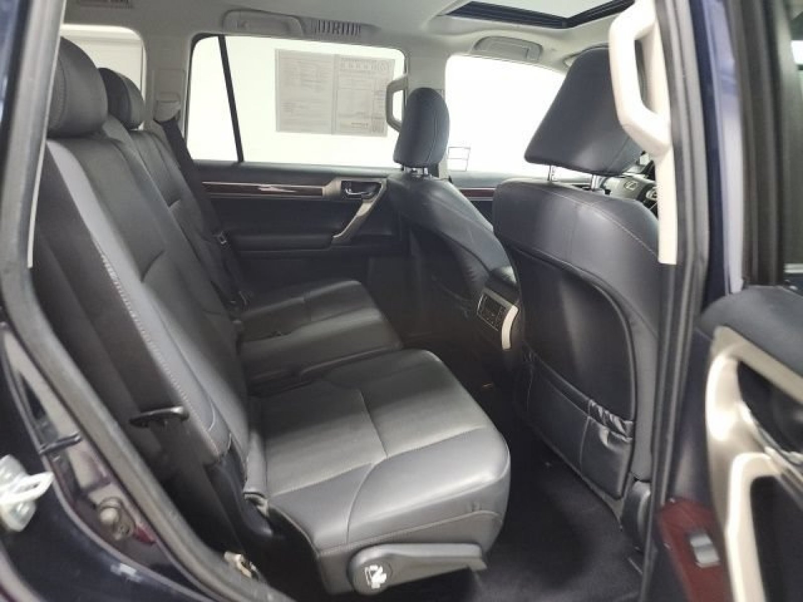 Used 2019 Lexus GX 460 Premium AWD/4WD image 18