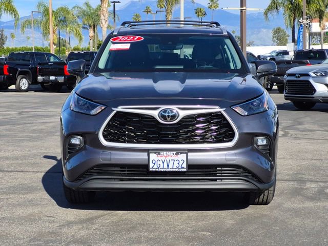 Used 2023 Toyota Highlander XLE image 2