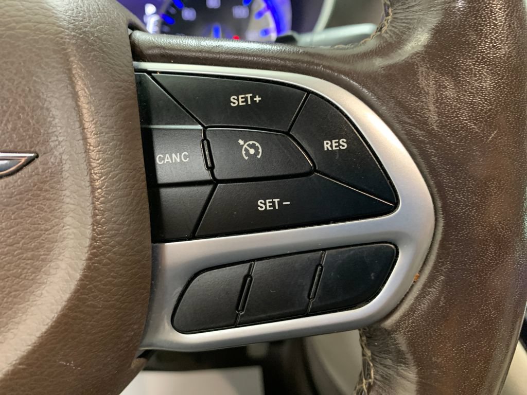 Used 2019 Chrysler Pacifica Touring-L Plus FWD image 25