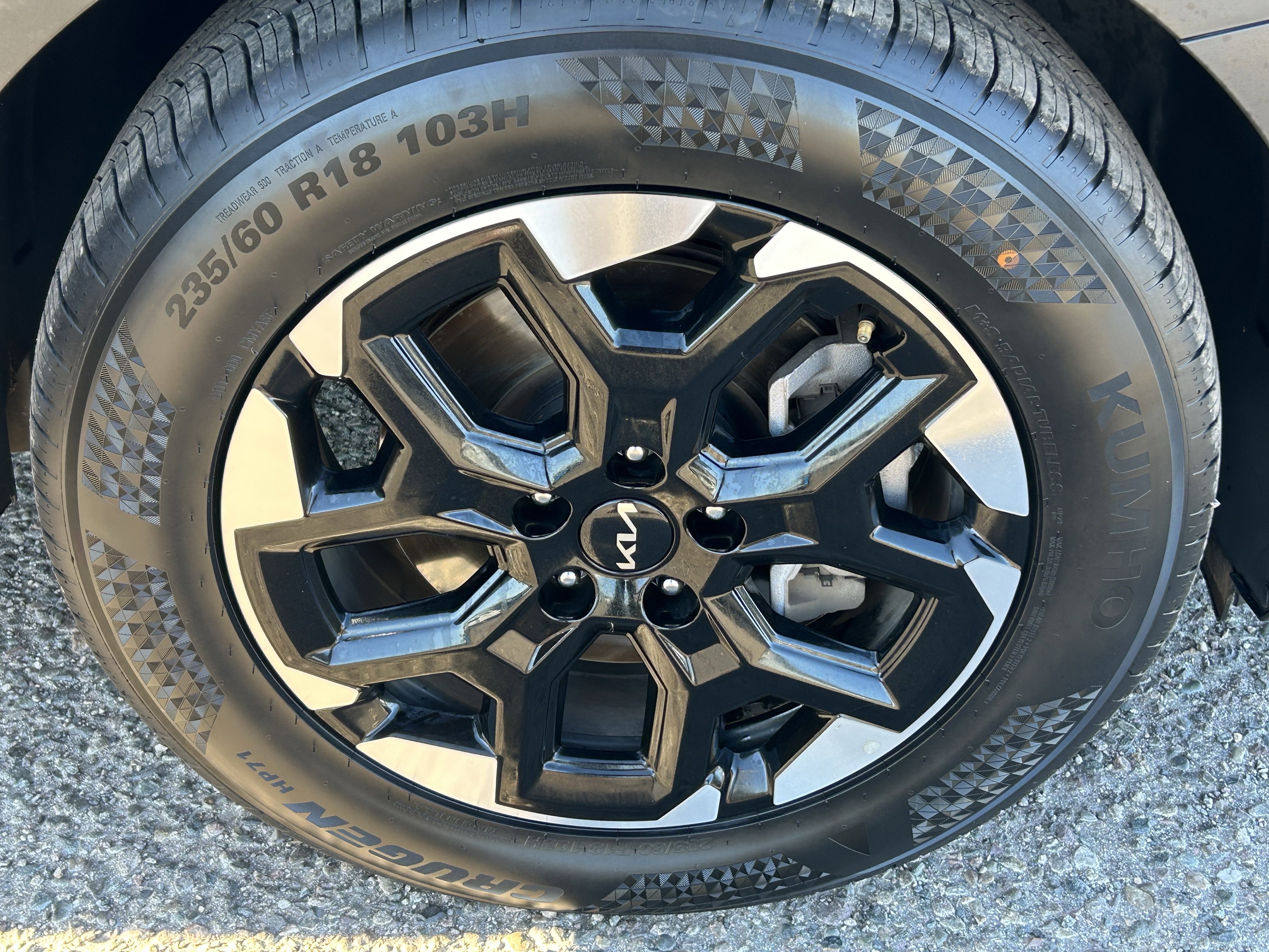 Certified 2024 Kia Sorento S image 8