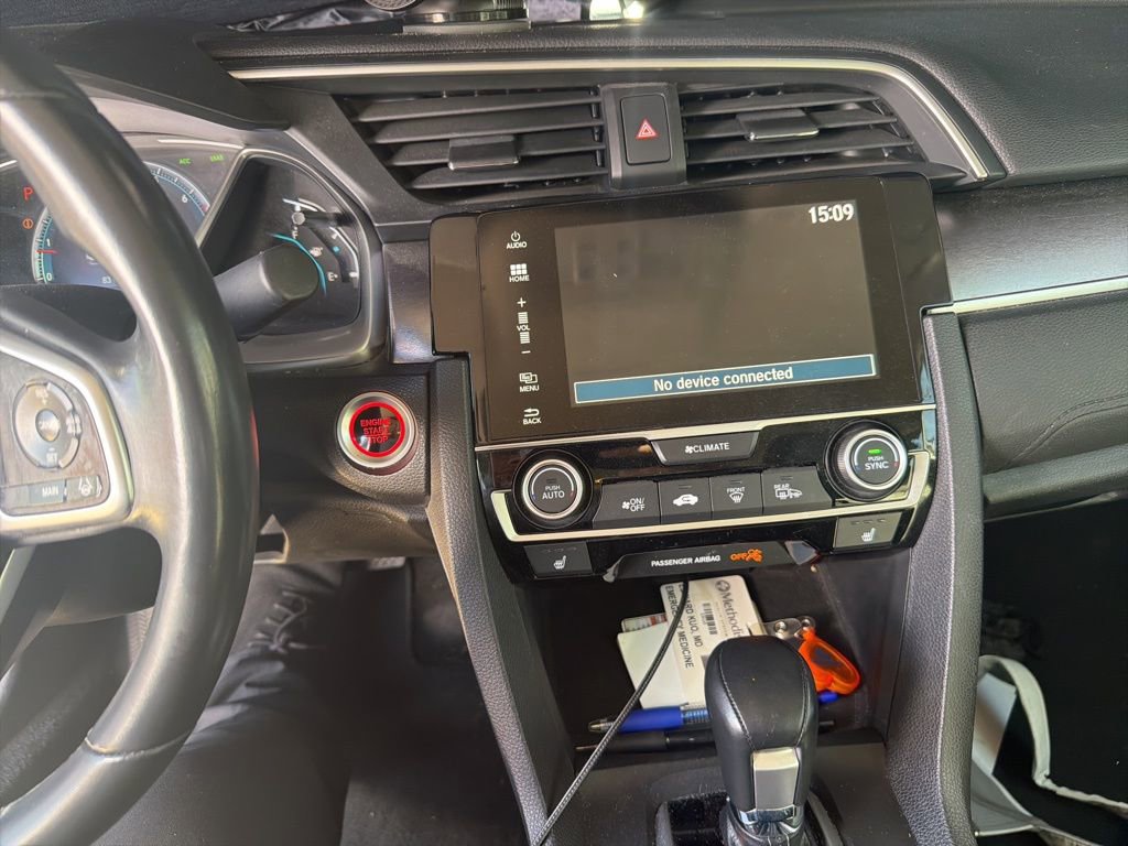 Used 2018 Honda Civic Touring image 4