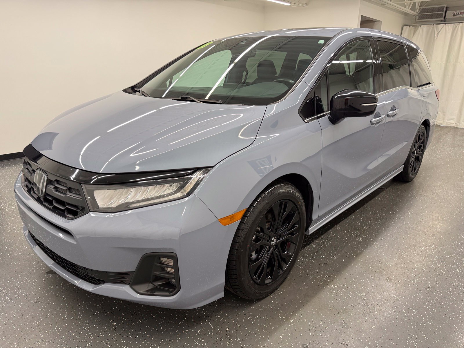 Used 2025 Honda Odyssey Sport-L image 4