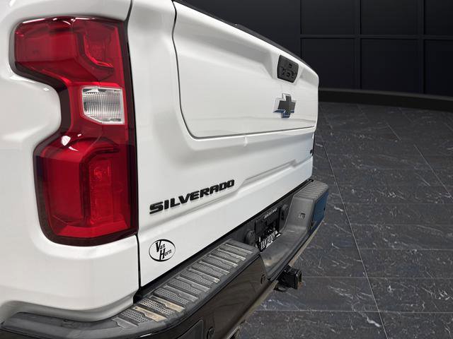 Used 2021 Chevrolet Silverado 1500 LT Trail Boss w/ Convenience Package II image 35