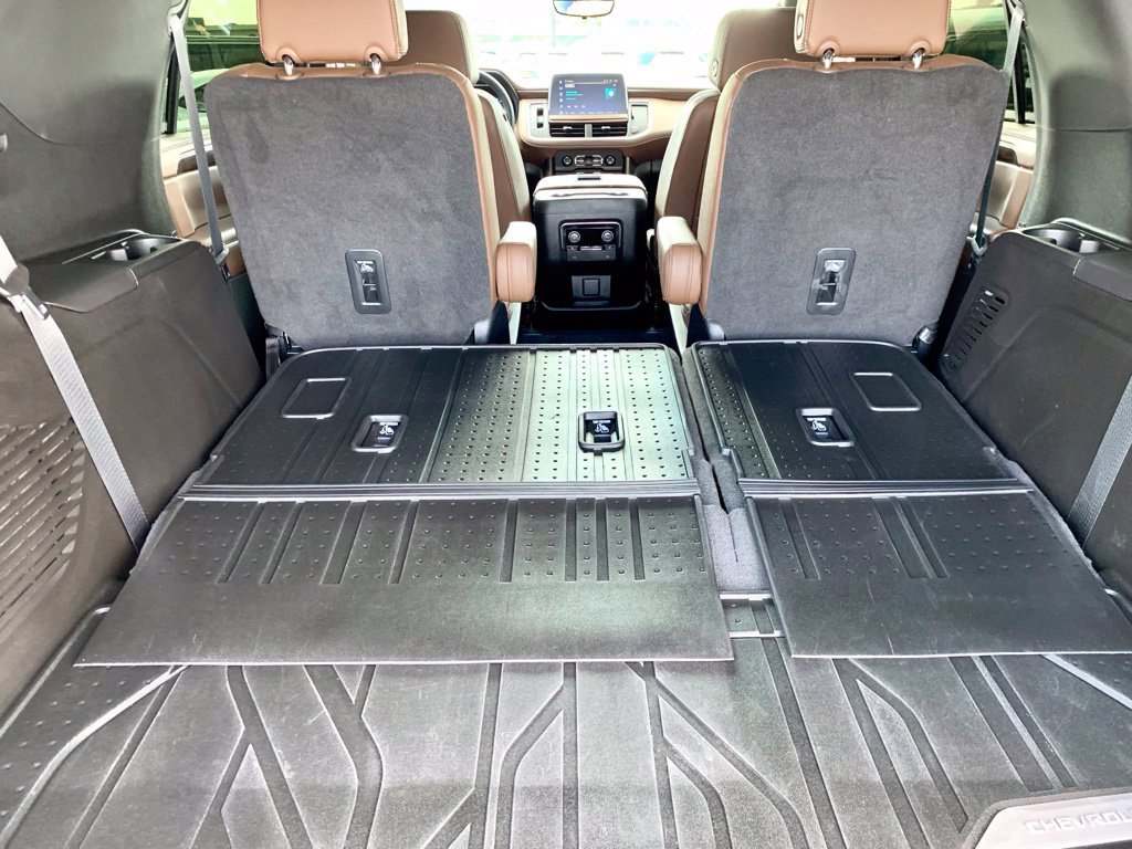 Used 2023 Chevrolet Tahoe High Country RWD image 23