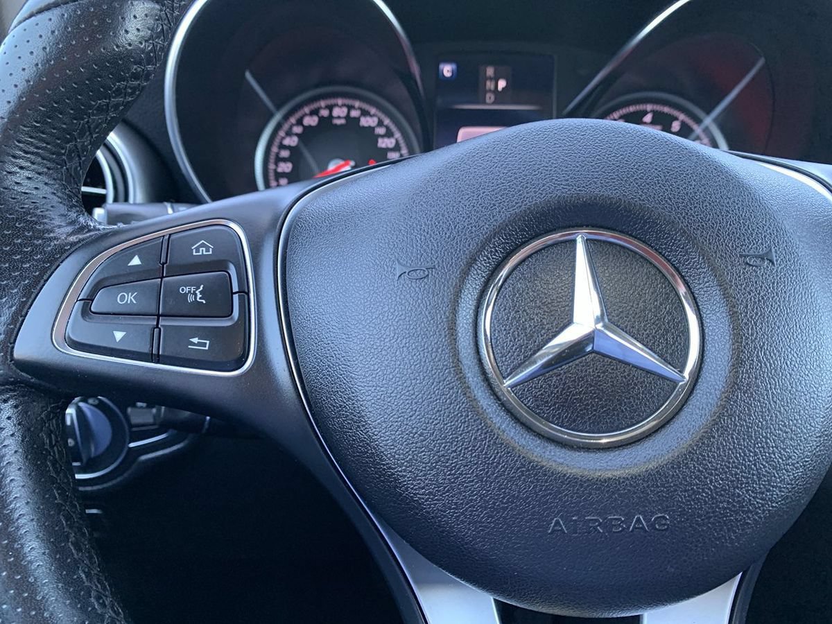 Used 2018 Mercedes-Benz GLC 300 4MATIC image 18