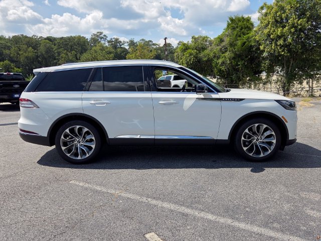 New 2026 Lincoln Aviator Reserve RWD image 8