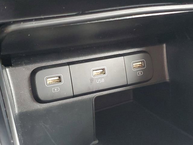 Used 2023 Kia Sorento LX image 15