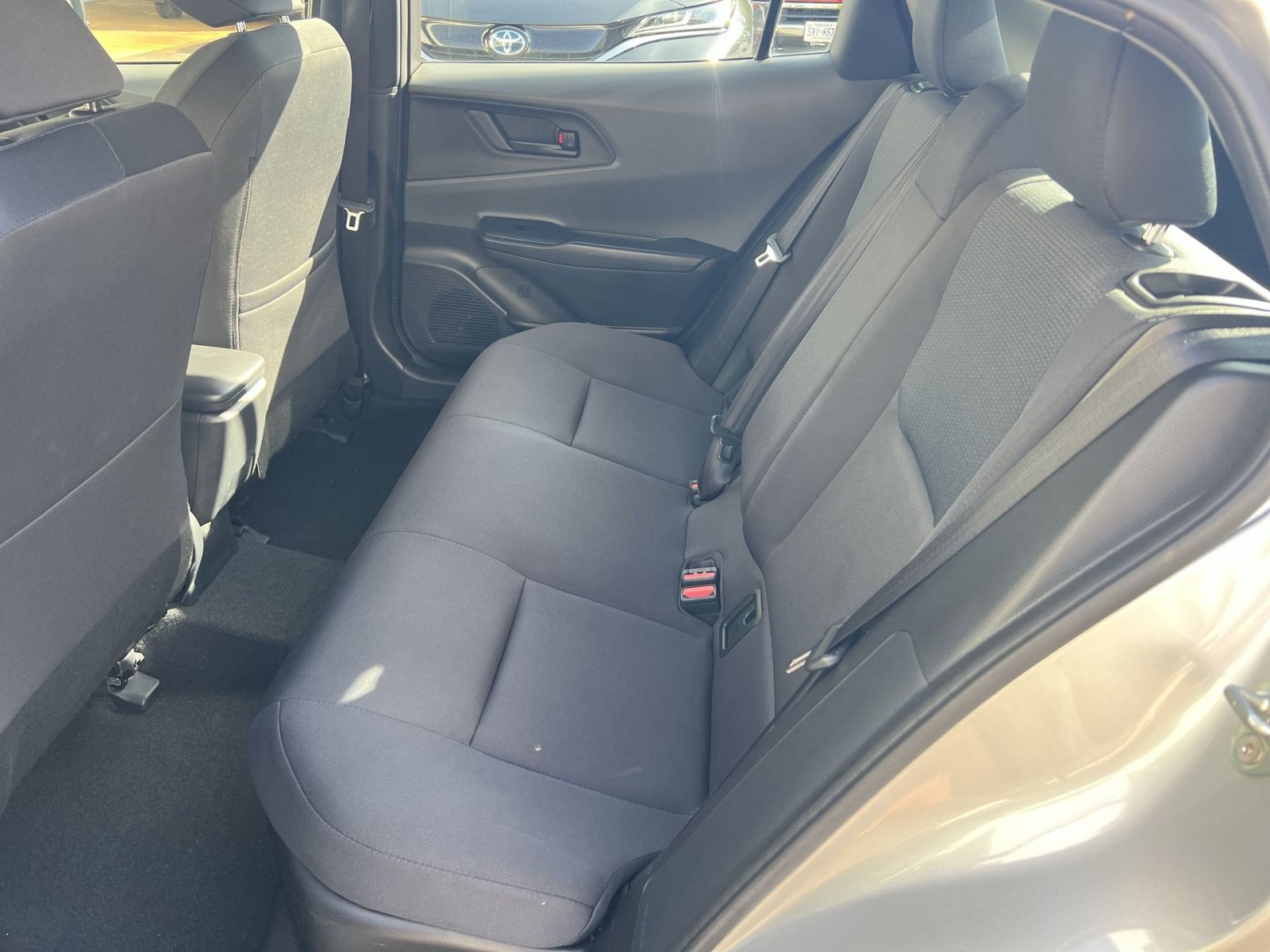 Used 2025 Toyota Prius LE FWD image 24