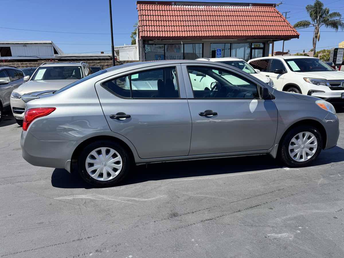 Used 2014 Nissan Versa S Plus FWD image 7